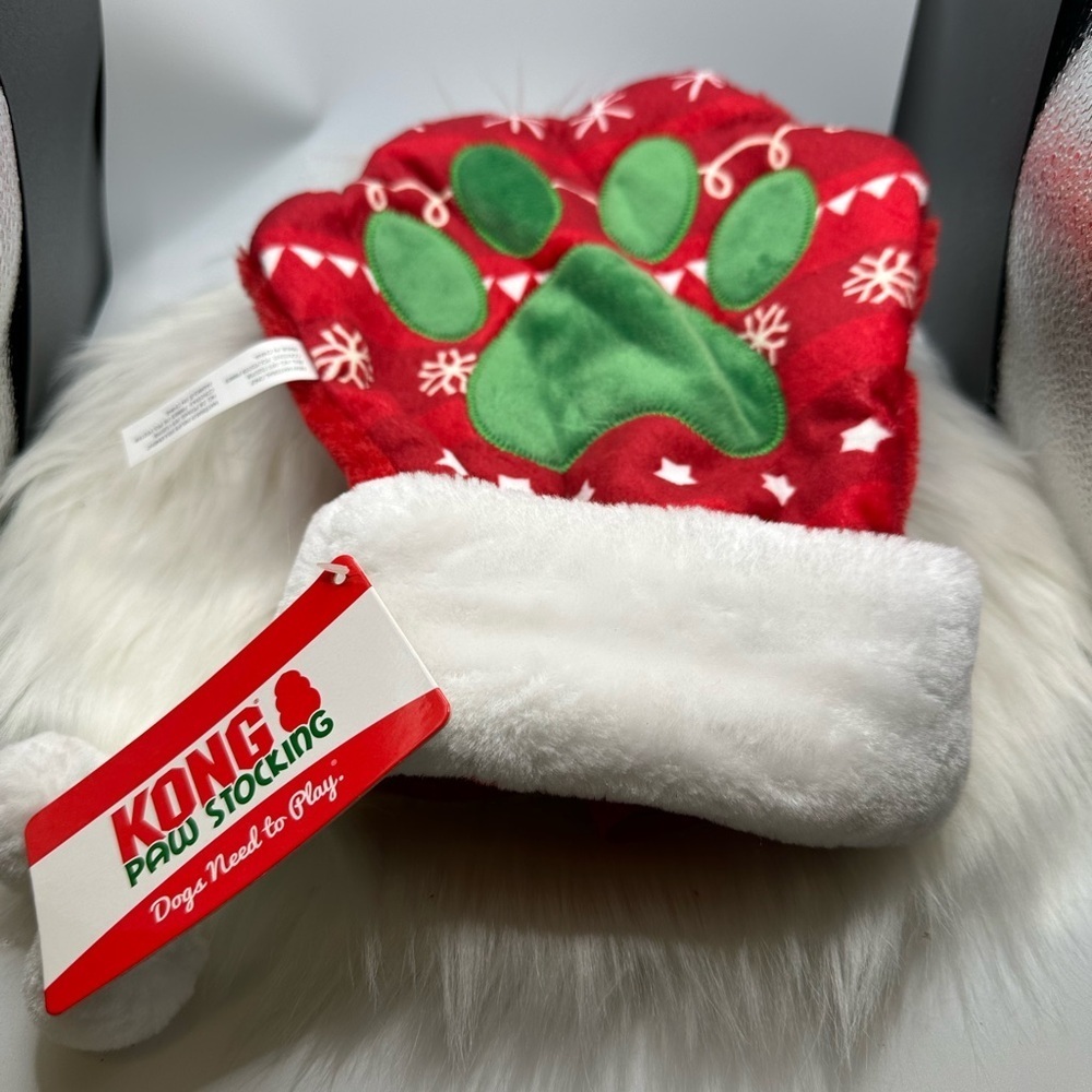 🩷5/$10 Kong Red and Green Paw Stocking